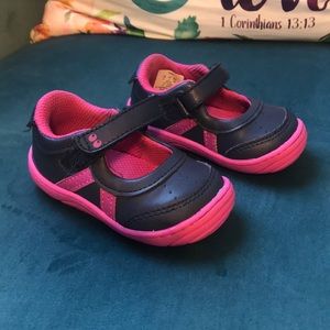 Stride Rite Surpize toddler shoes
